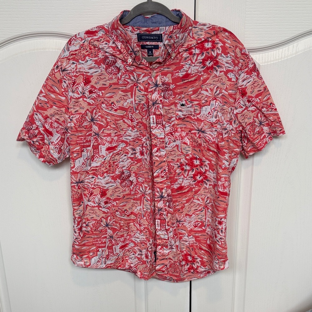 crown & ivy Red Tropical Print Short-Sleeve Button-Down Shirt